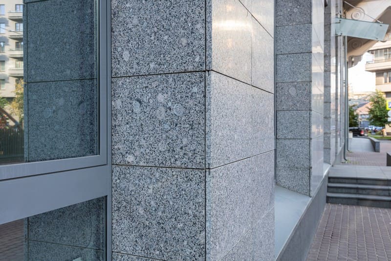 Поставка фасадных плит из габбро-диабаза и известняка Caboca фото 18